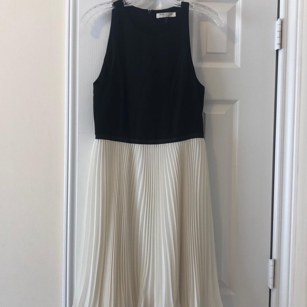 Halston Heritage Black and Cream Pleated Mini Dress - Picture 1 of 9